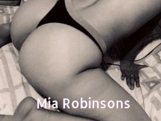 Mia_Robinsons